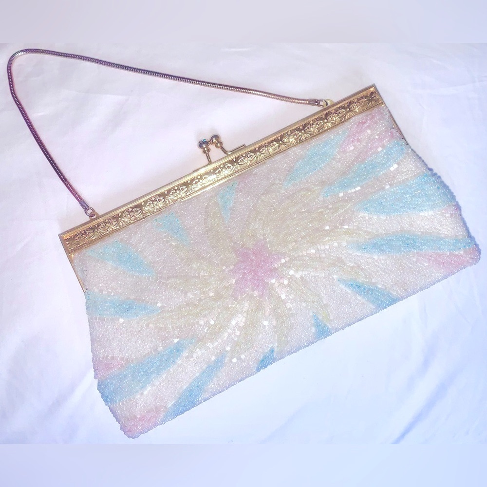 Vintage beaded minaudiere purse